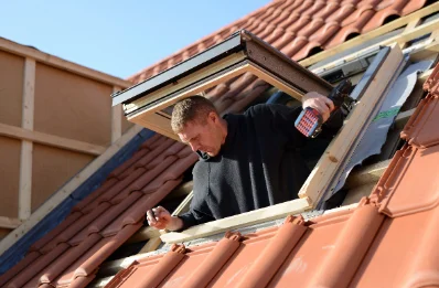 Pose de fenêtres de toit Velux à Palaminy